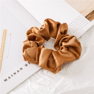 Girly Saténová gumička Cinnamon HB16/BROWN